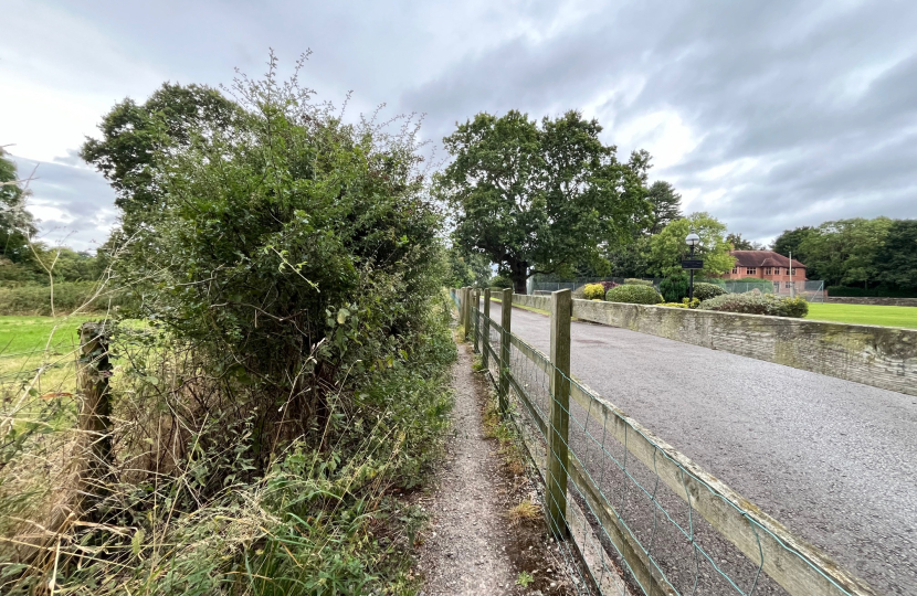 Saughall footpath